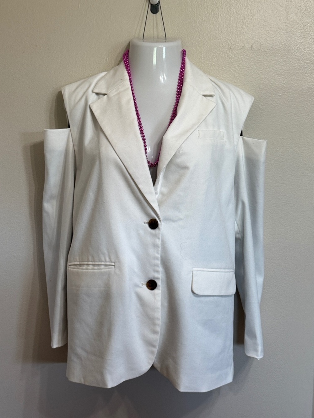 Preloved Future Collective Kahlana Barfield-Brown Open Shoulder Oversized Blazer - Picture 3 of 9